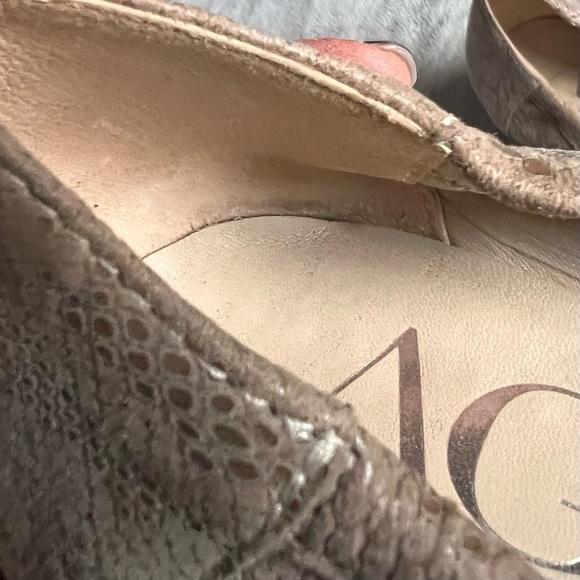 AGL Attilio Giusti Leombruni Jody Cap Toe Buckle Wedge Ballet Flat Patent Gold - Picture 14 of 17